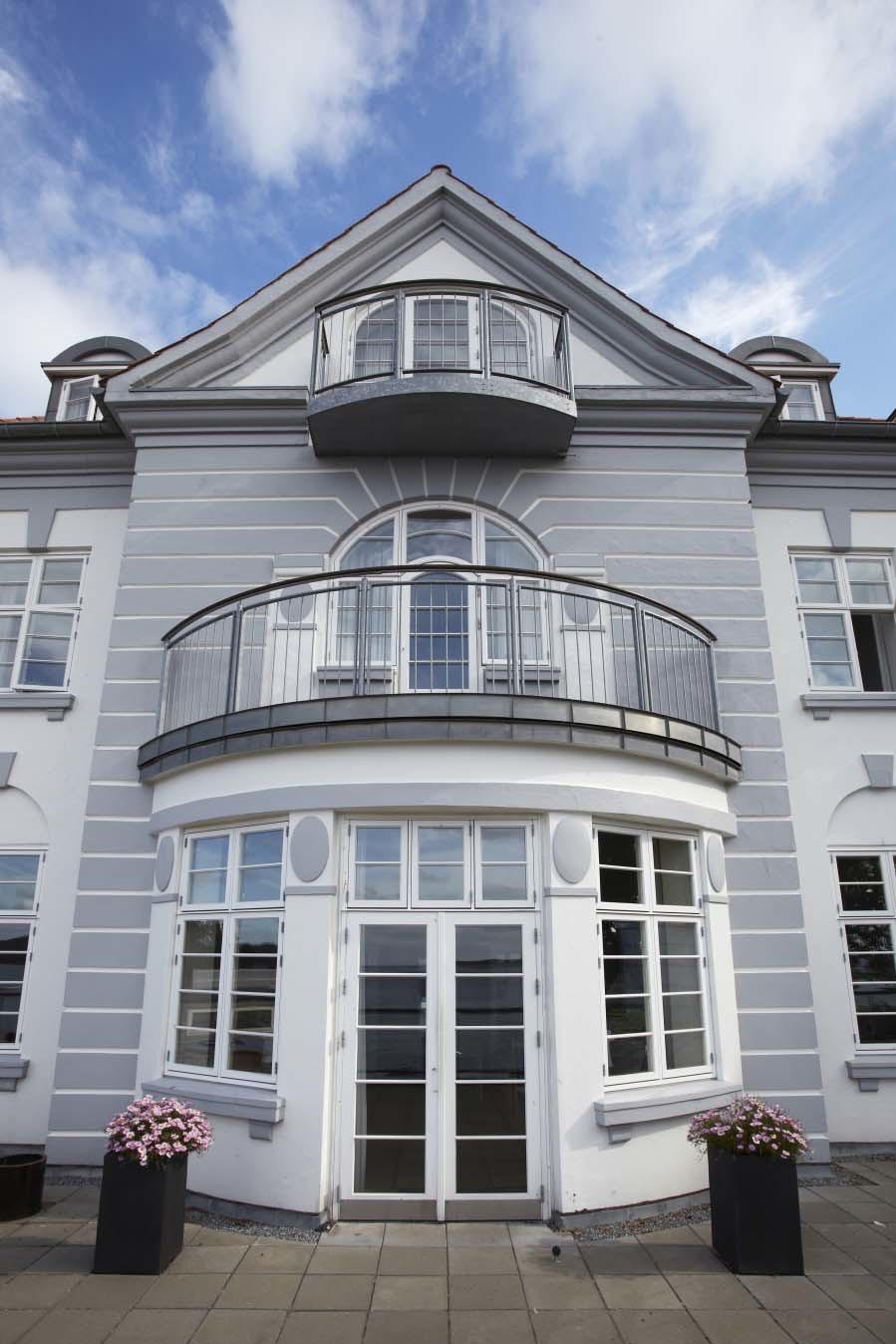 Sixtus Sinatur Hotel & Konference ミゼルファート エクステリア 写真