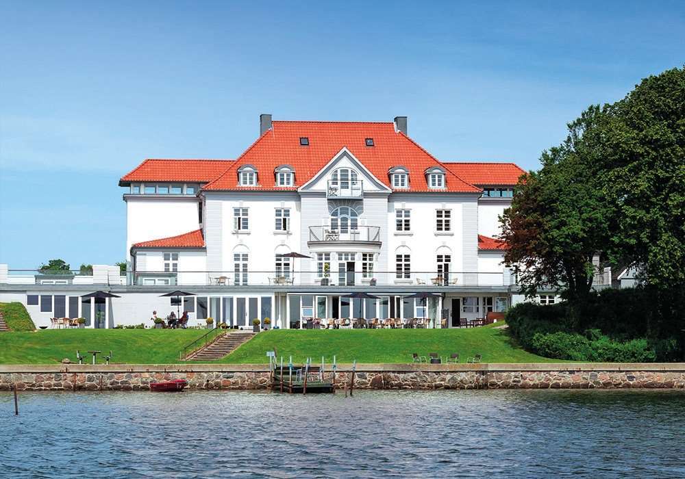 Sixtus Sinatur Hotel & Konference ミゼルファート エクステリア 写真